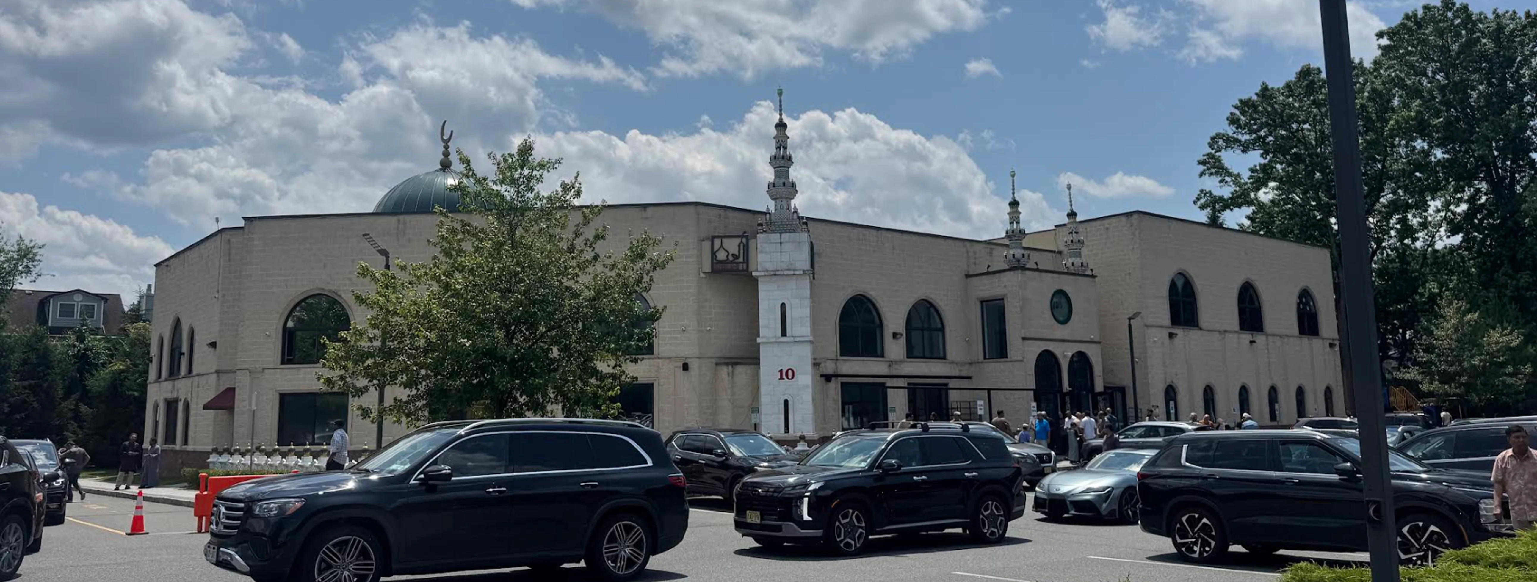 Exterior view of Masjid Awliya of Allah New York City building